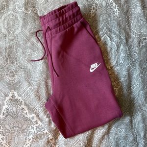 Nike Tech-Fleece Trackpants